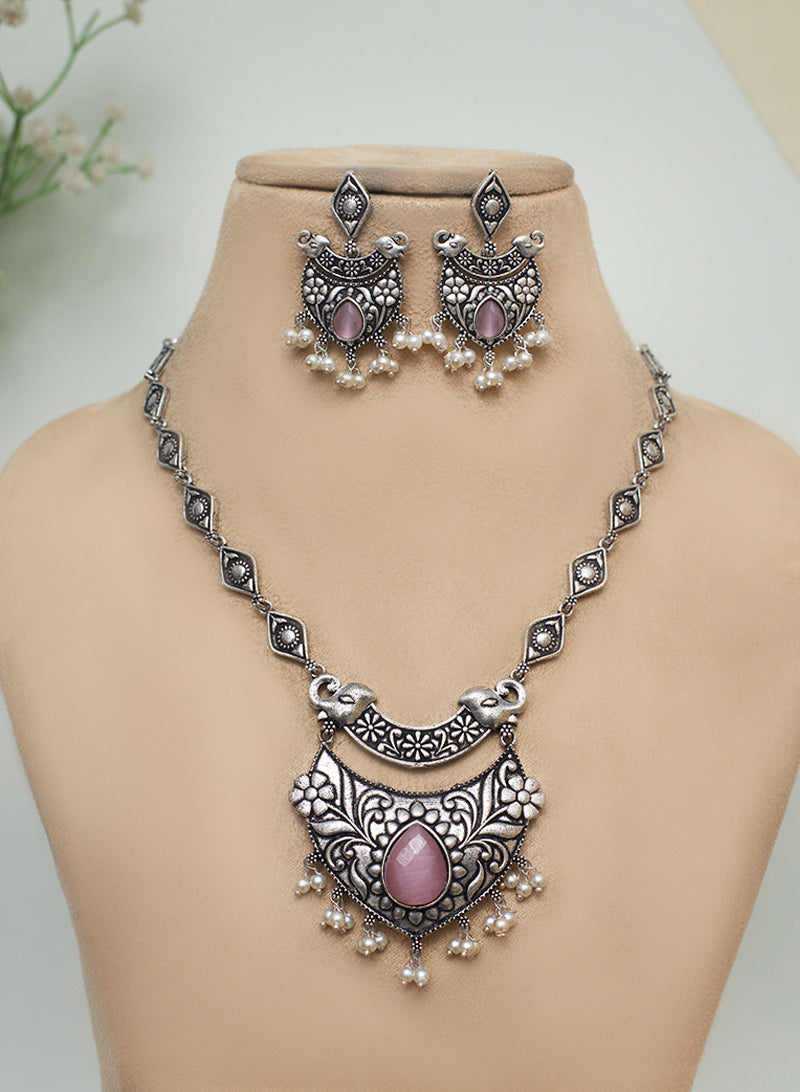 Saumya necklace set