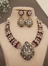 Ijaya Necklace Set