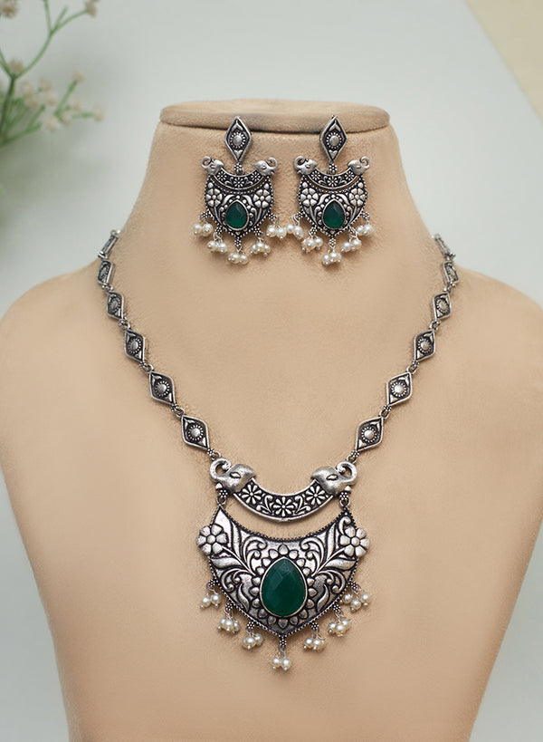 Saumya necklace set