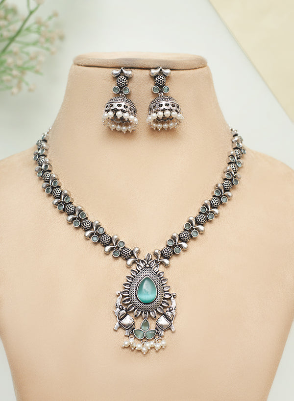 Shoyon necklace set