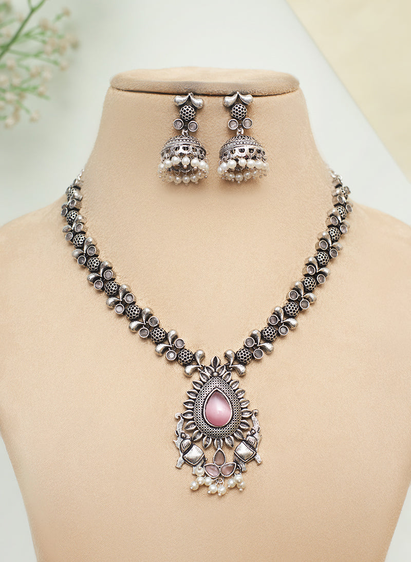 Shoyon necklace set