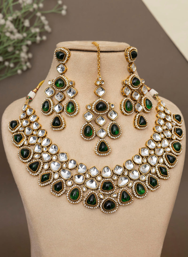 Aavya necklace set