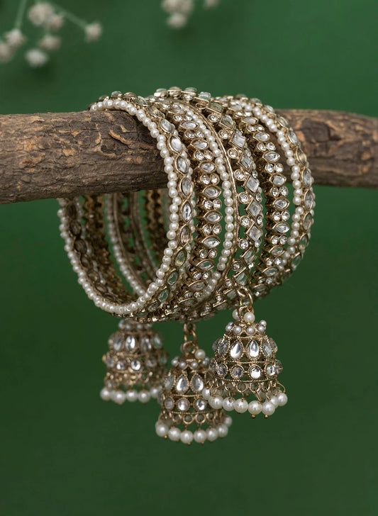 Anshita Kundan Bangles