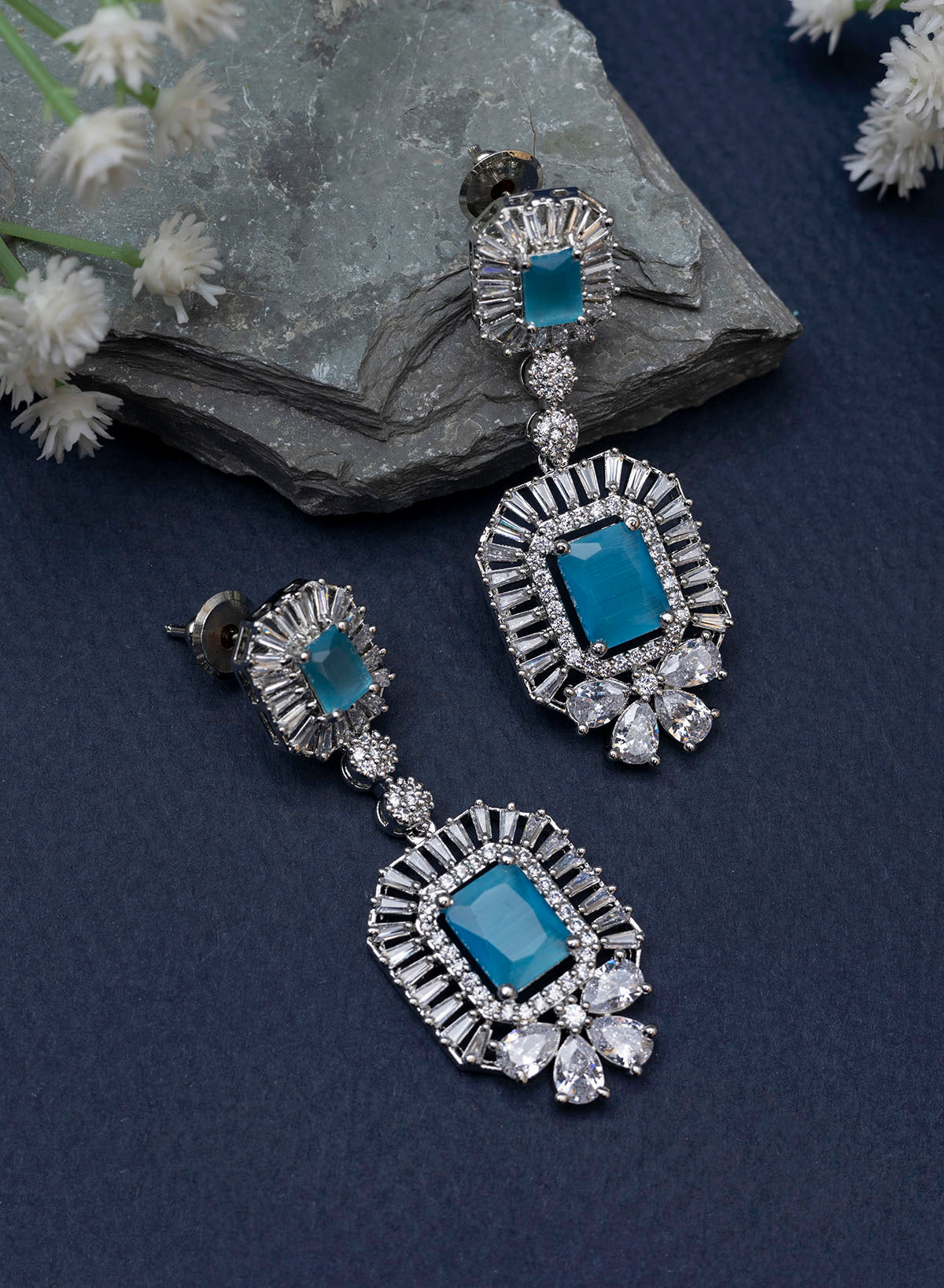Viyushii Earrings