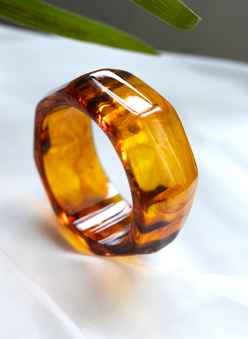 Benoîte resin bracelet