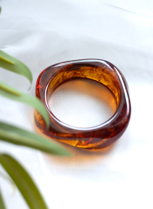 Ambre resin bracelet