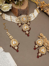 Praganya Necklace set with Maangtikka