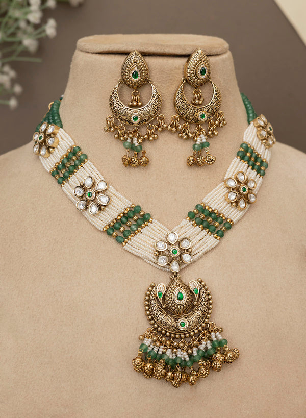 Hadhira necklace set