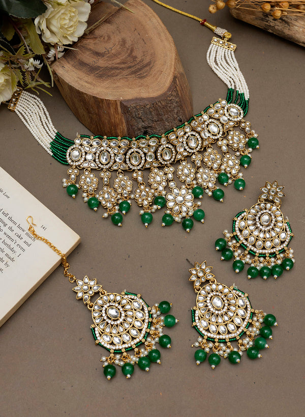 Adweta necklace set