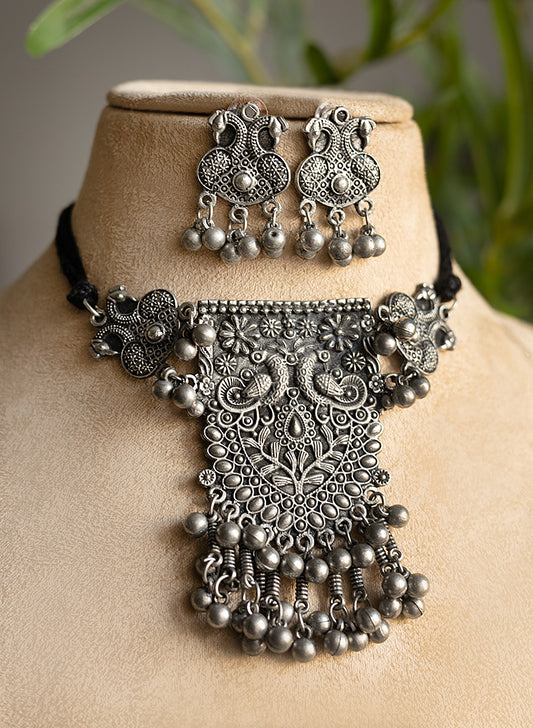 Chitraa necklace set
