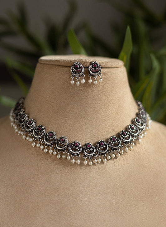 Deshna stone choker set