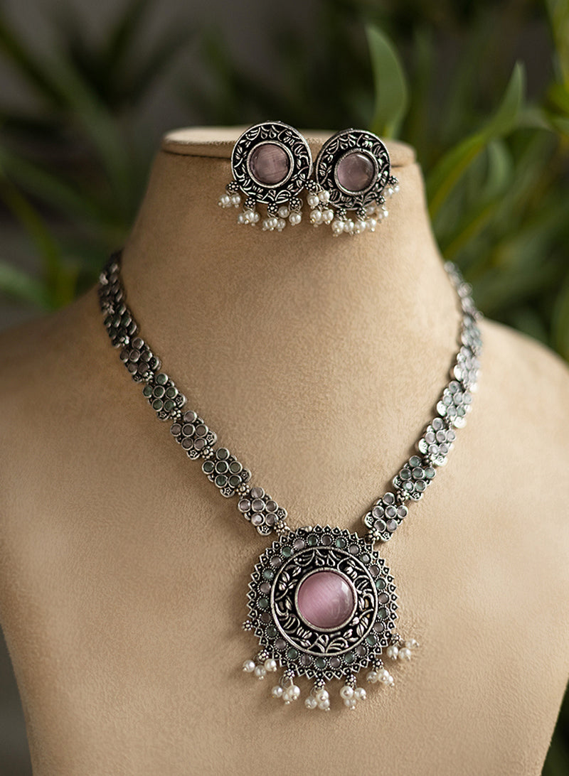 Dayita necklace set