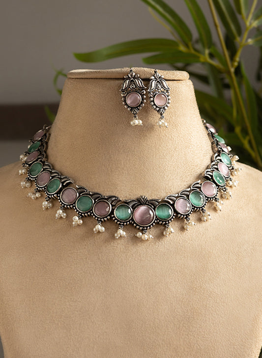Prishaa Necklace Set