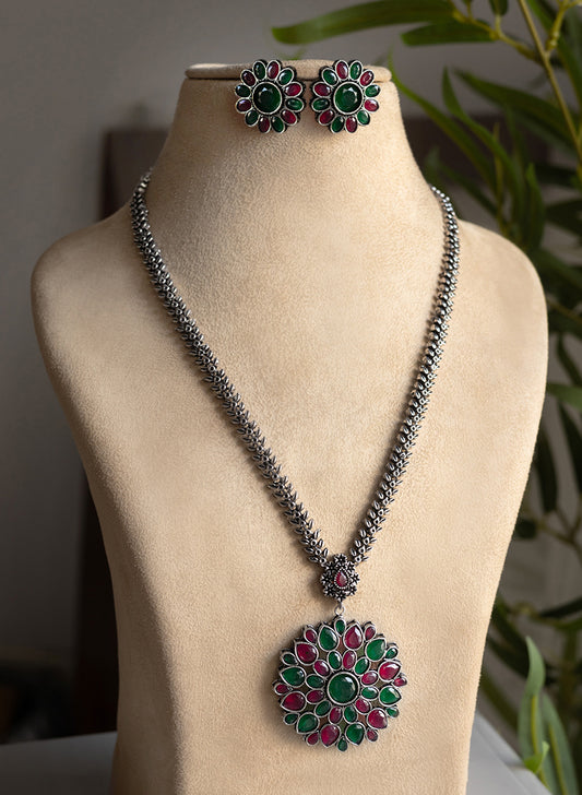 Urja Necklace Set
