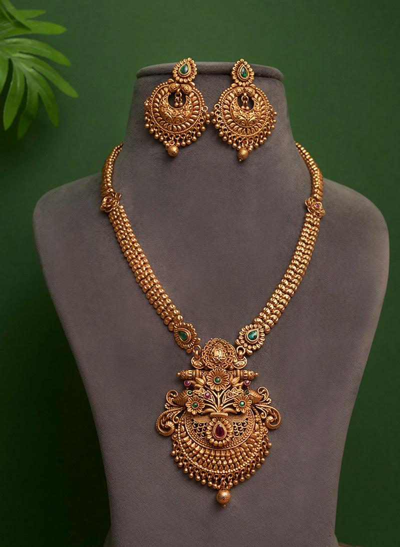 Priyadathya long necklace set