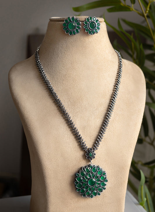 Urja Necklace Set