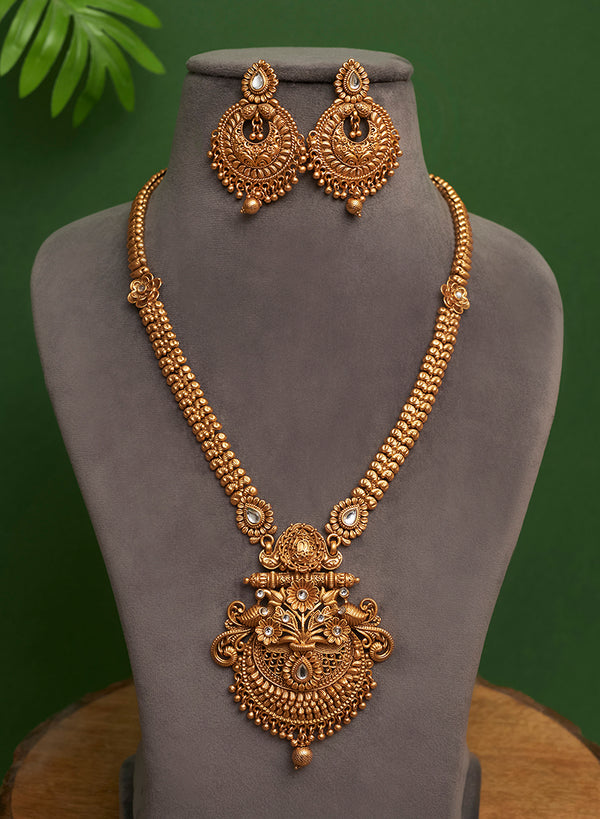 Priyadathya long necklace set