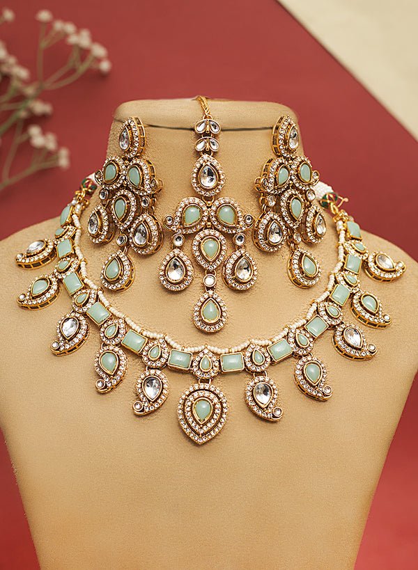 Tritiya necklace set