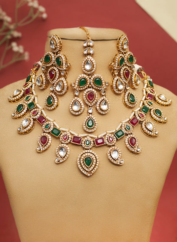 Tritiya necklace set