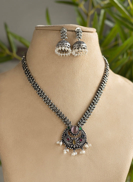 Aadarshini Necklace set