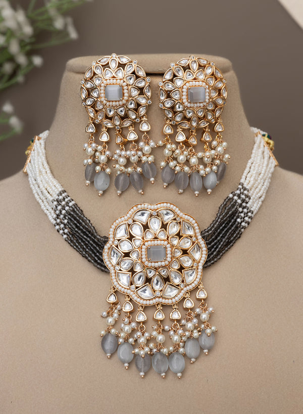 Tavishi Necklace set