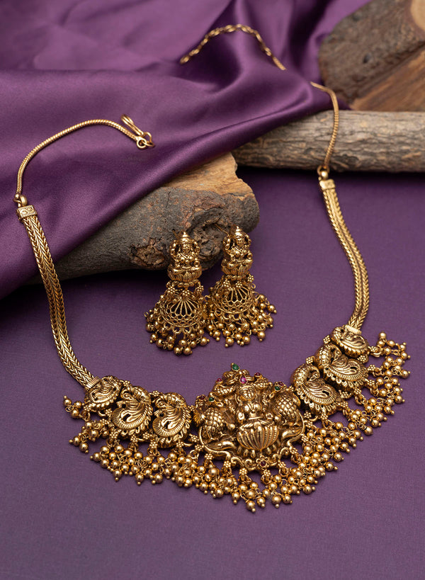 Samriksha Golden Necklace set