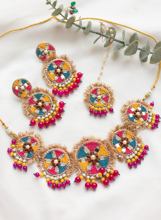 BHAVINI PINK HANDMADE NECKLACE WITH EARRING AND MANGTIKA