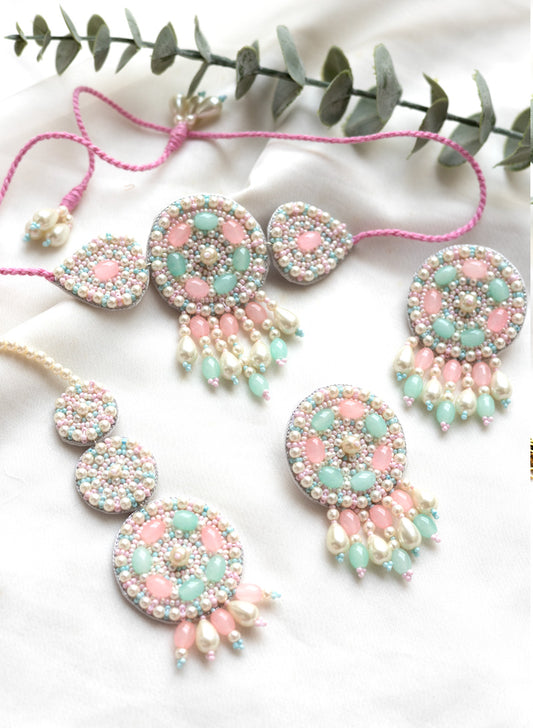 HADIYA MINT PINK HANDMADE NECKLACE WITH EARRING AND MANGTIKA