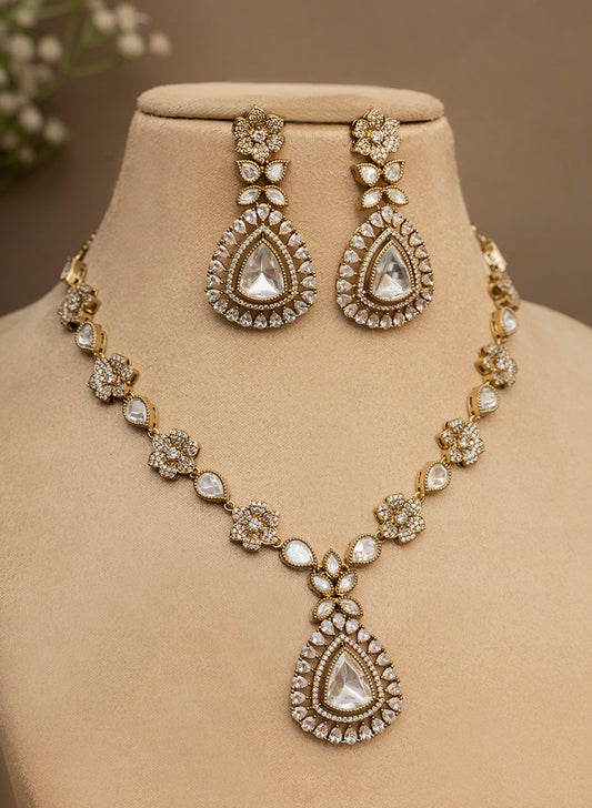 Akaasa Necklace Set