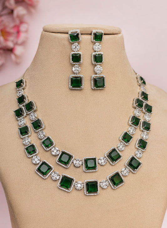 Quilla Double Layered Necklace Set