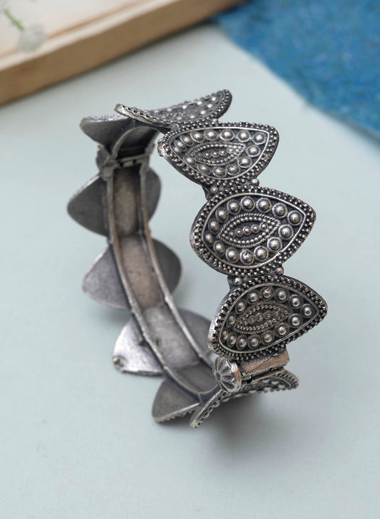 Shridhanya Silver Oxidised Bracelet