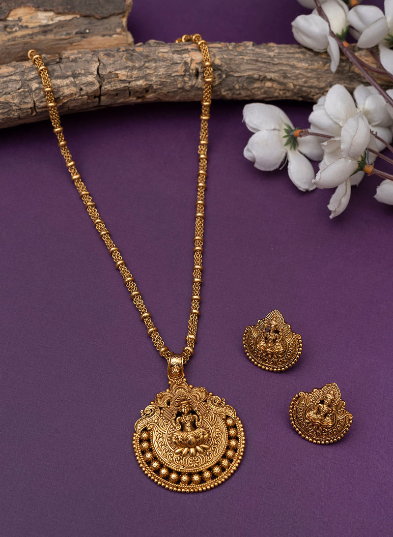 Indra Golden Pendant Chain Set