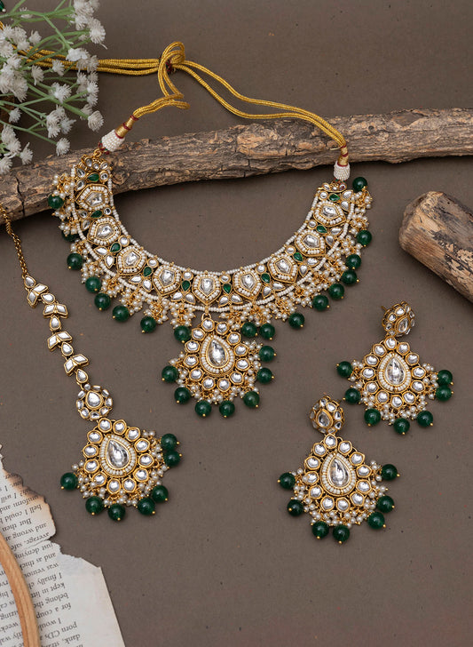 Aru Kundan Necklace Set