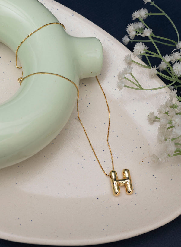 “H” Pendant Chain Necklace