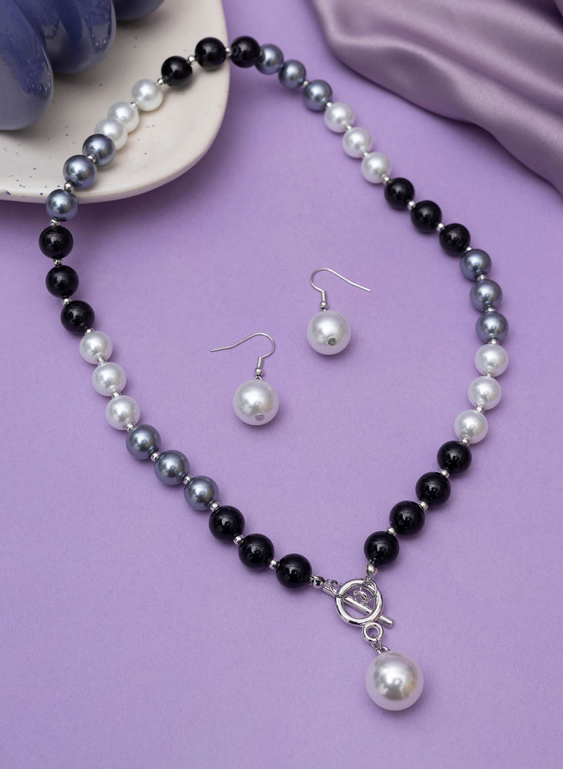 Hailey Pearl Necklace Set