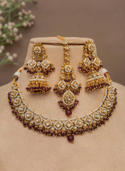 Evania Necklace Set