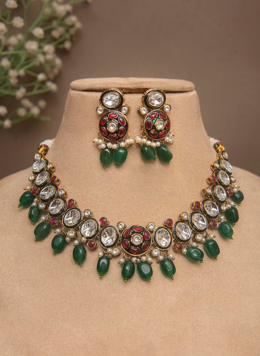 Takshaa Necklace Set