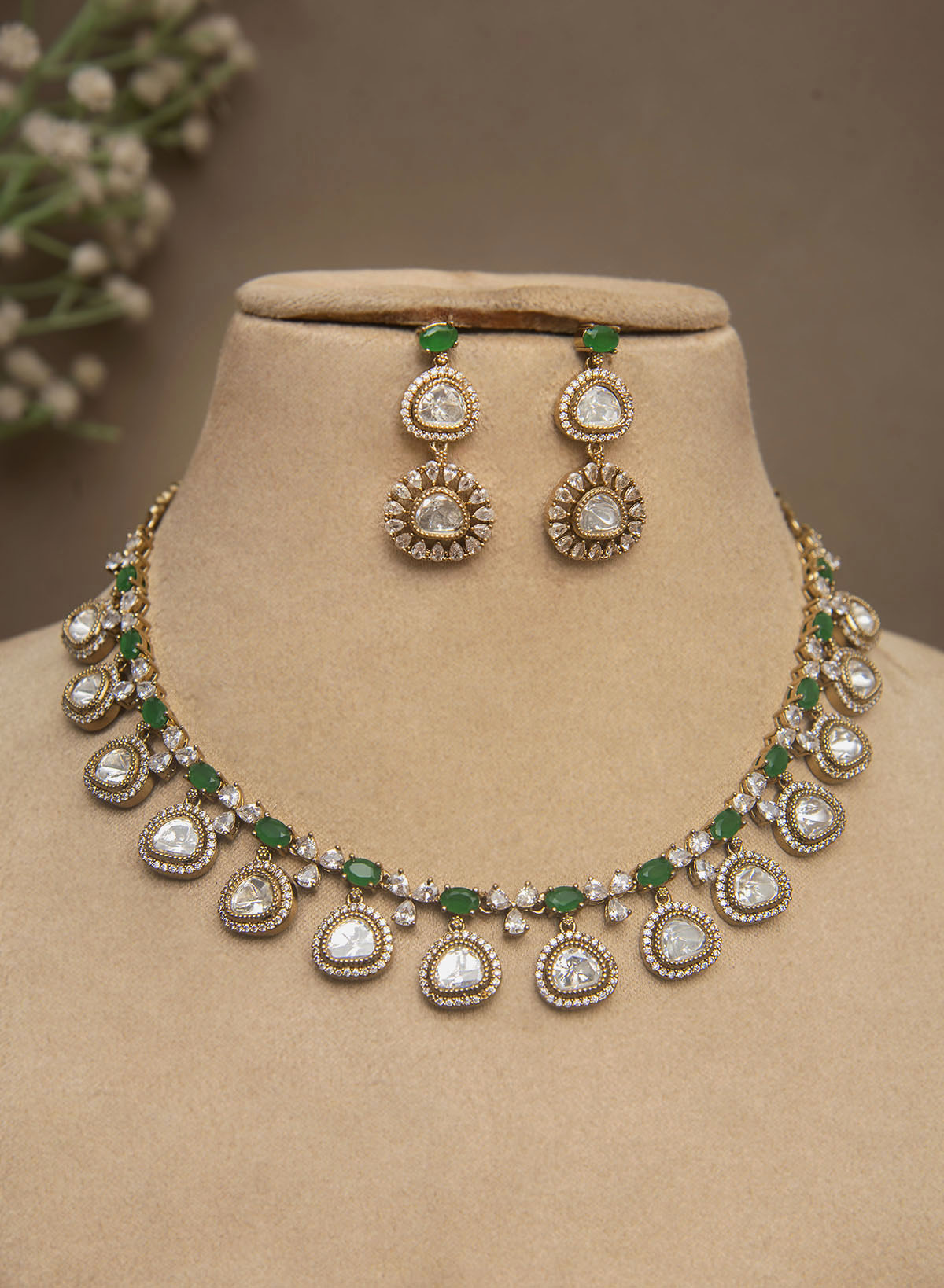 Jenisha Necklace Set