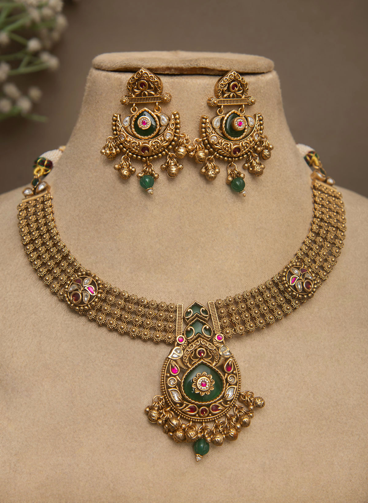 Nemisha Necklace Set