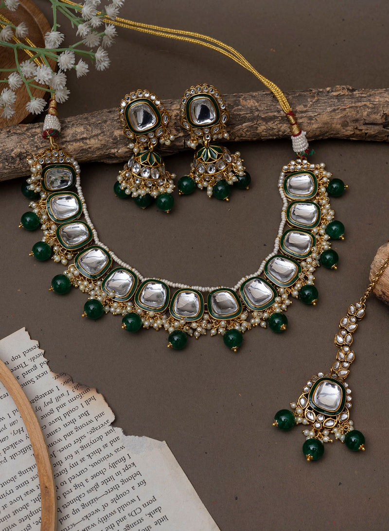 Phalguni Kundan necklace set