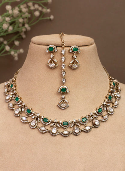 VALORA NECKLACE SET