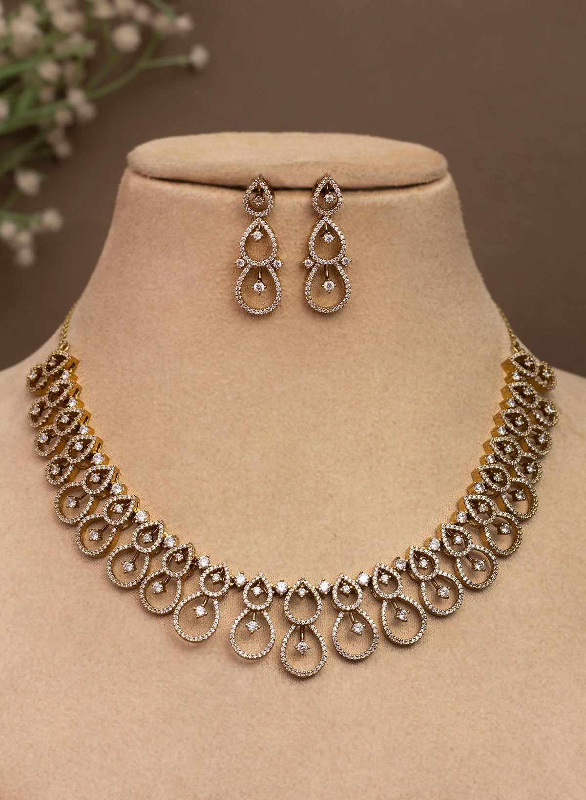 Rivena Necklace Set