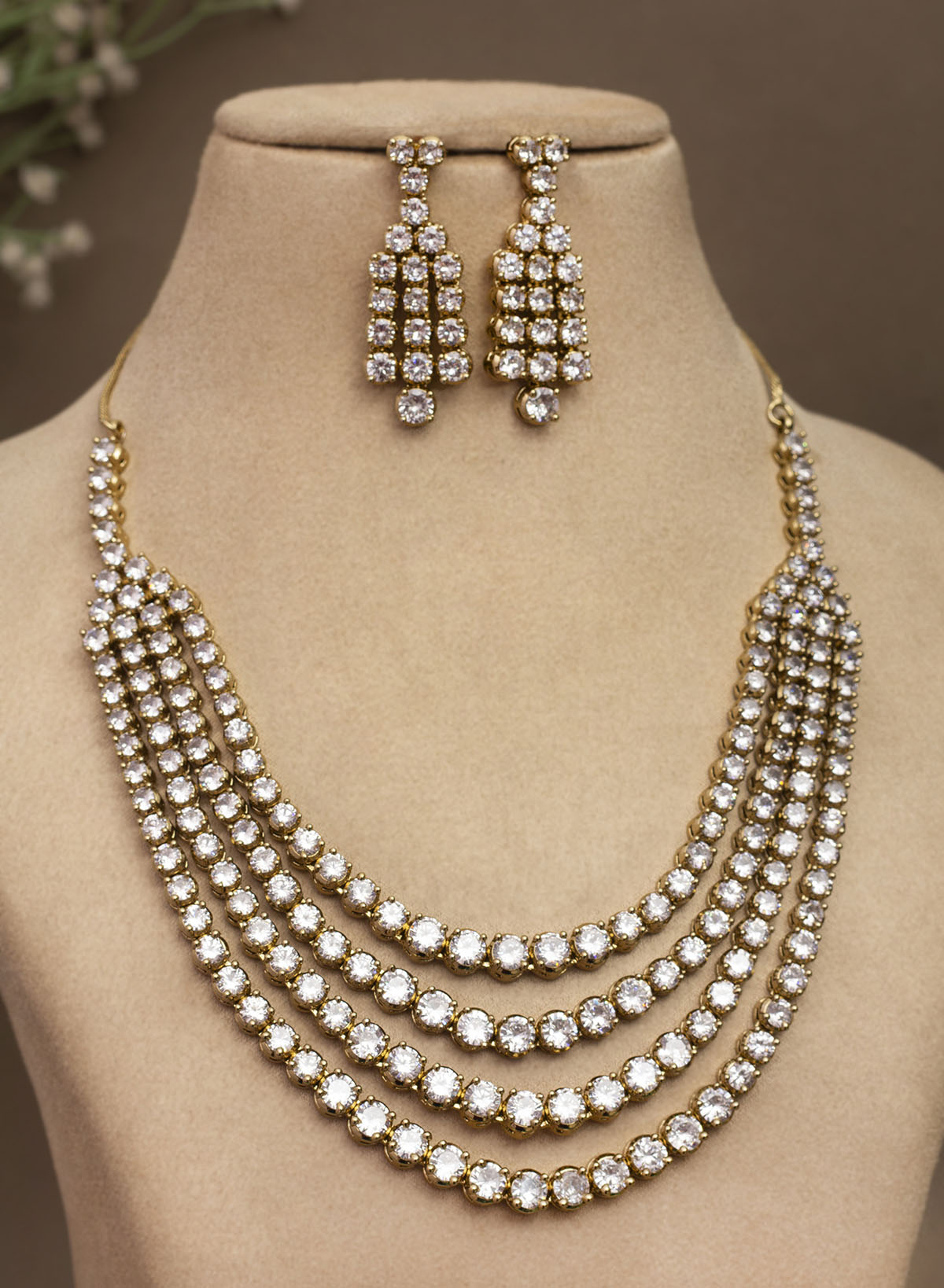 Nivana Multilayer Necklace Set