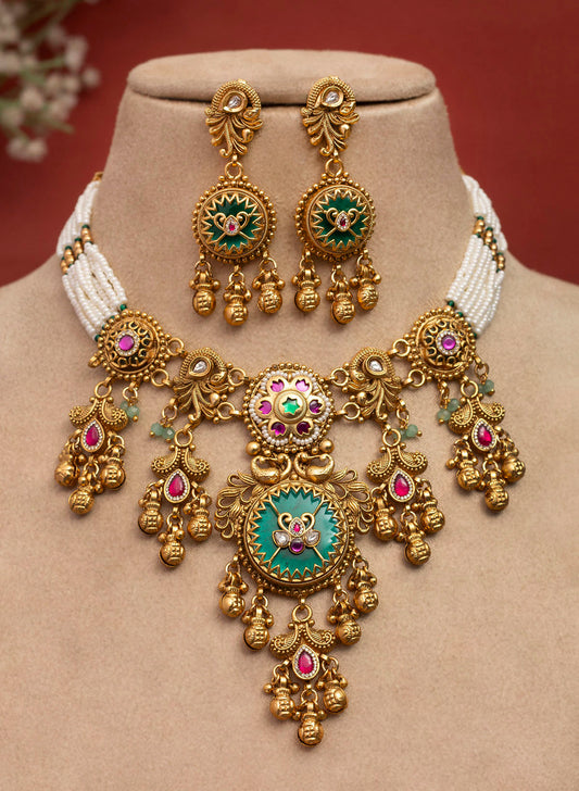 Alaka Necklace Set