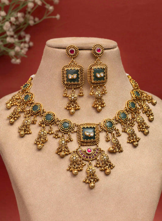 Kananika Necklace Set