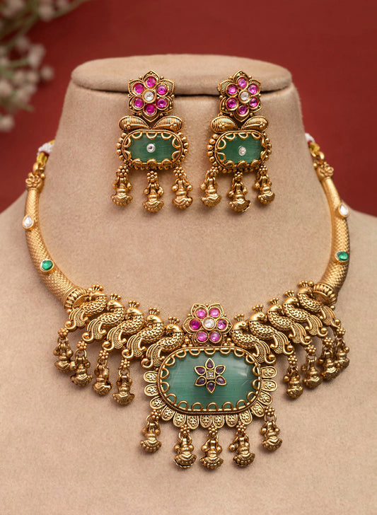 Chavali Necklace Set