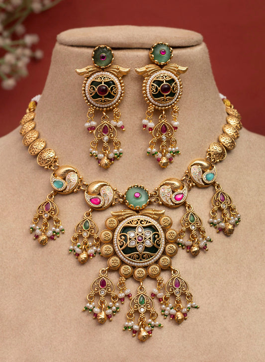 Belaa Necklace Set