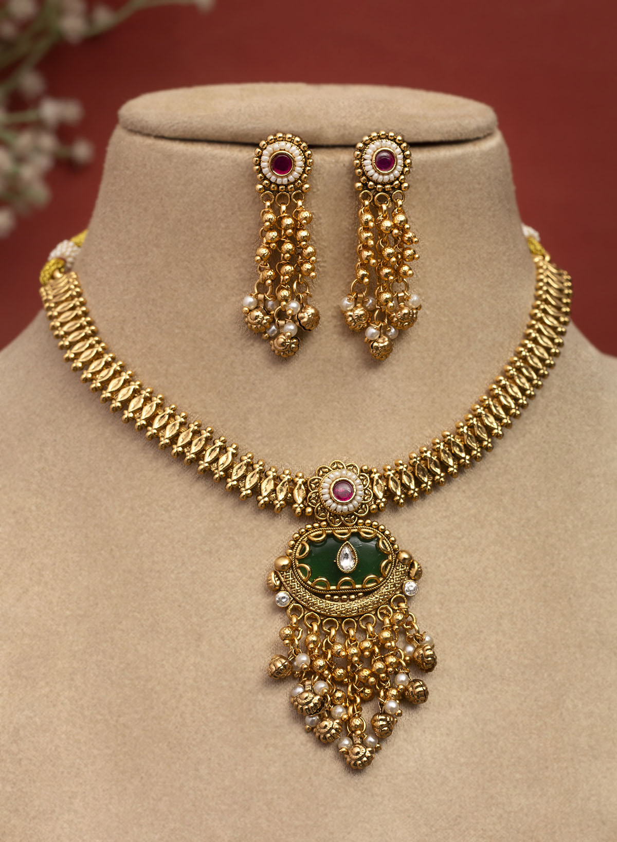 Saundarya Necklace Set