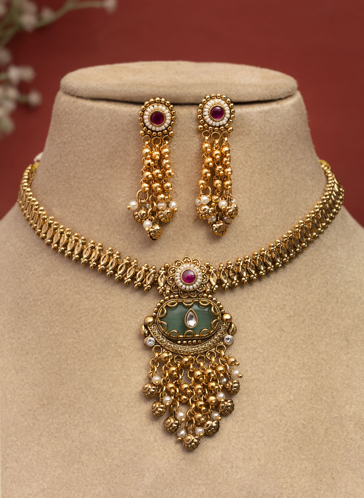 Saundarya Necklace Set