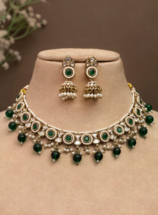 Bismi Elegant Pearl Necklace